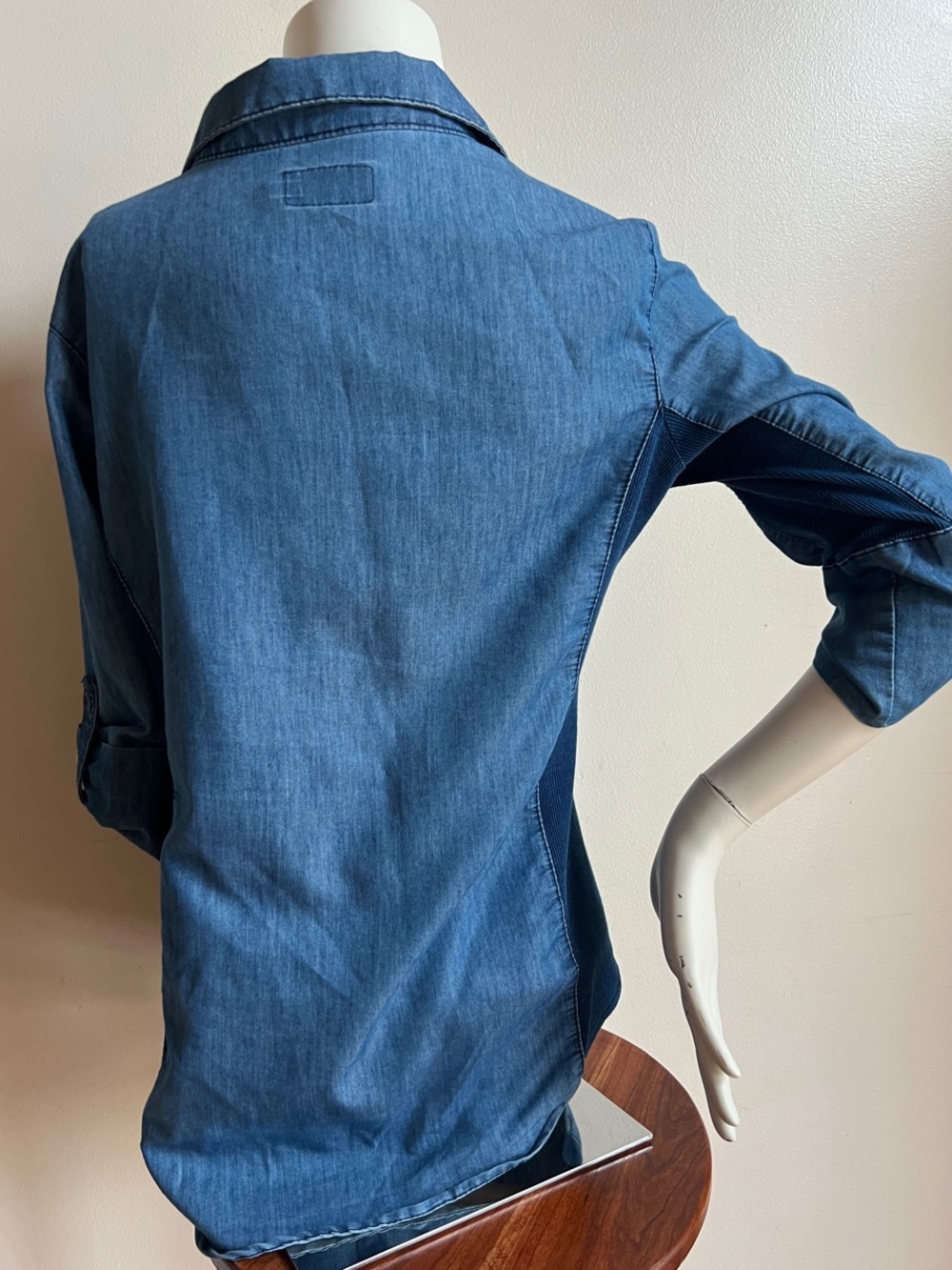 Cavalini Embroidered Denim Button-Down Shirt - Blue - Picture 4 of 8